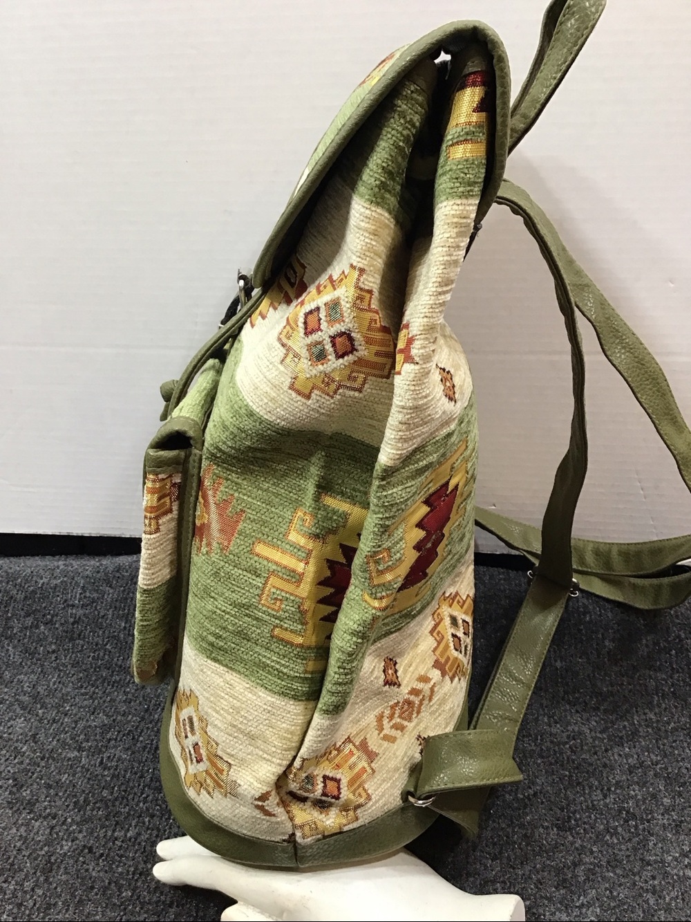 Southwestern Patterned tapestry chenille Women's Backpack Purse NWOT - Picture 4 of 12